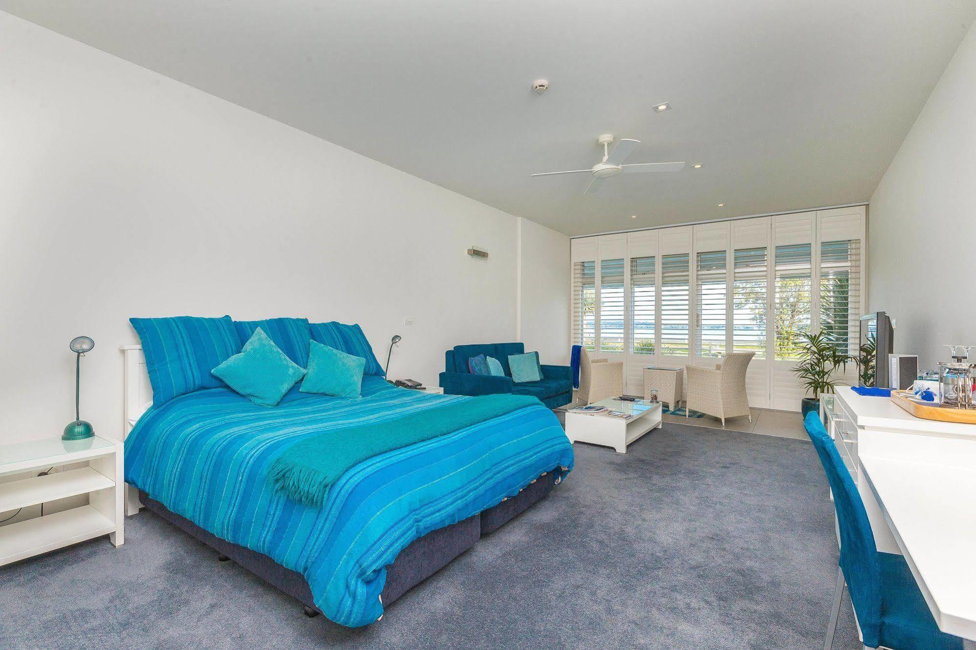 Waiheke Waterfront Lodge Oneroa Екстериор снимка