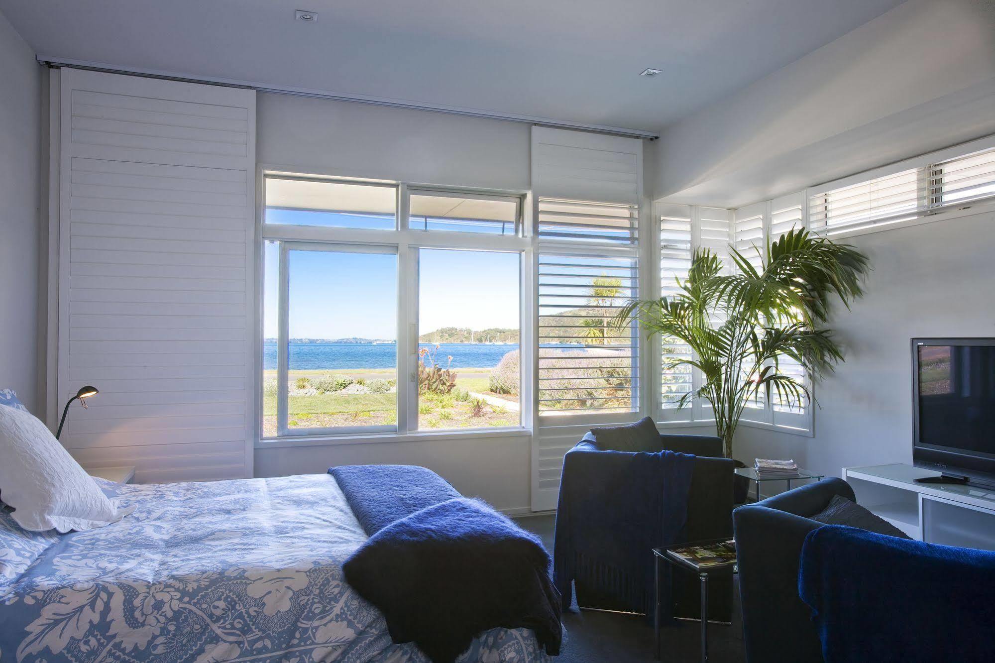 Waiheke Waterfront Lodge Oneroa Екстериор снимка