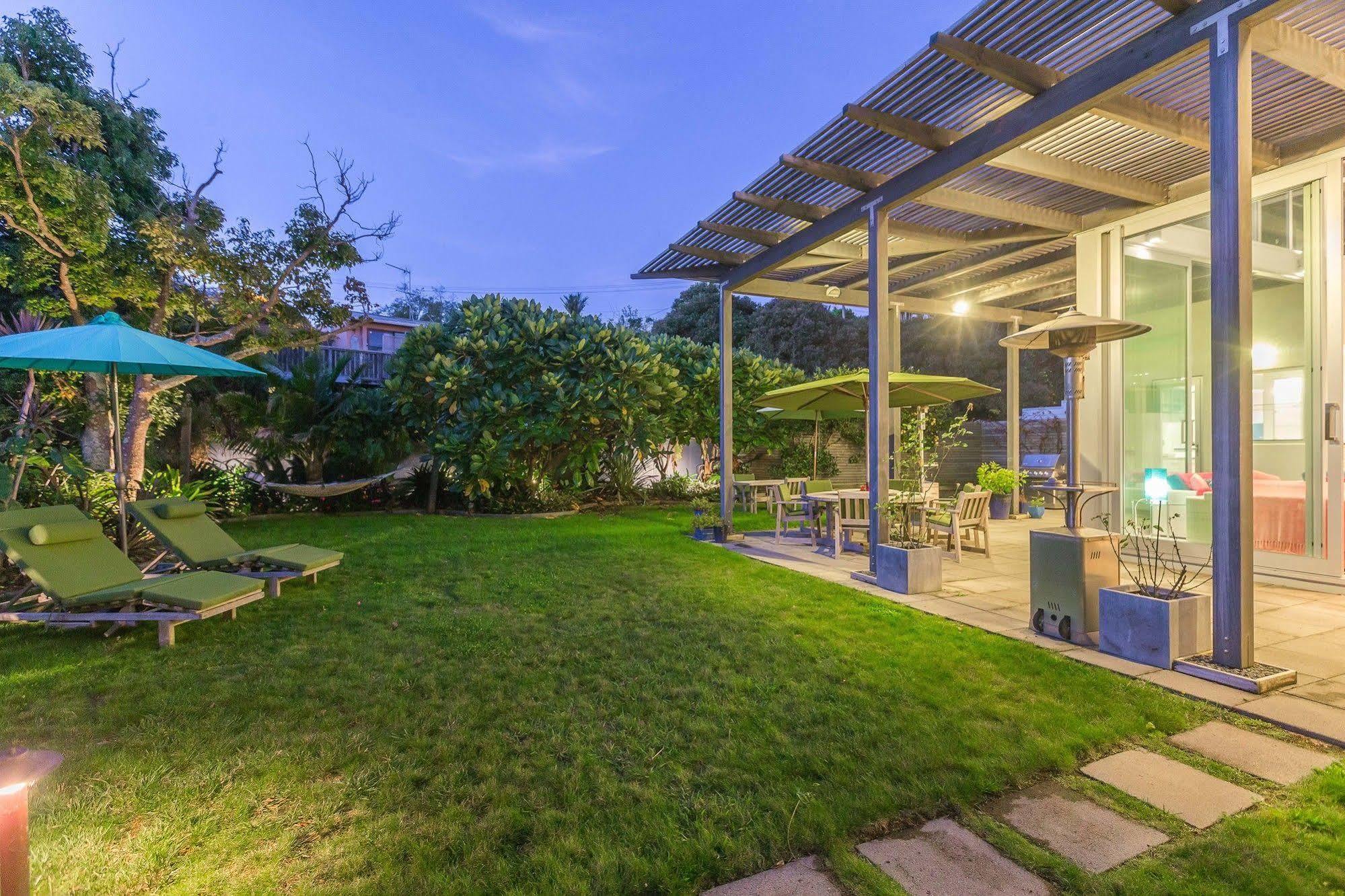 Waiheke Waterfront Lodge Oneroa Екстериор снимка
