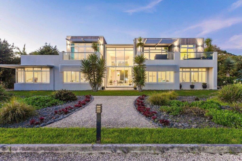 Waiheke Waterfront Lodge Oneroa Екстериор снимка