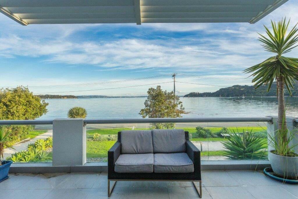 Waiheke Waterfront Lodge Oneroa Екстериор снимка