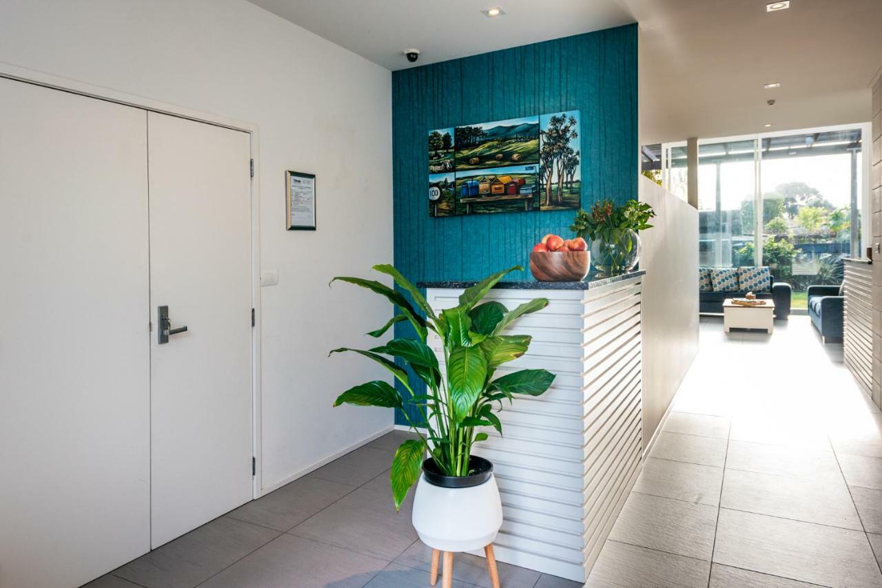 Waiheke Waterfront Lodge Oneroa Екстериор снимка