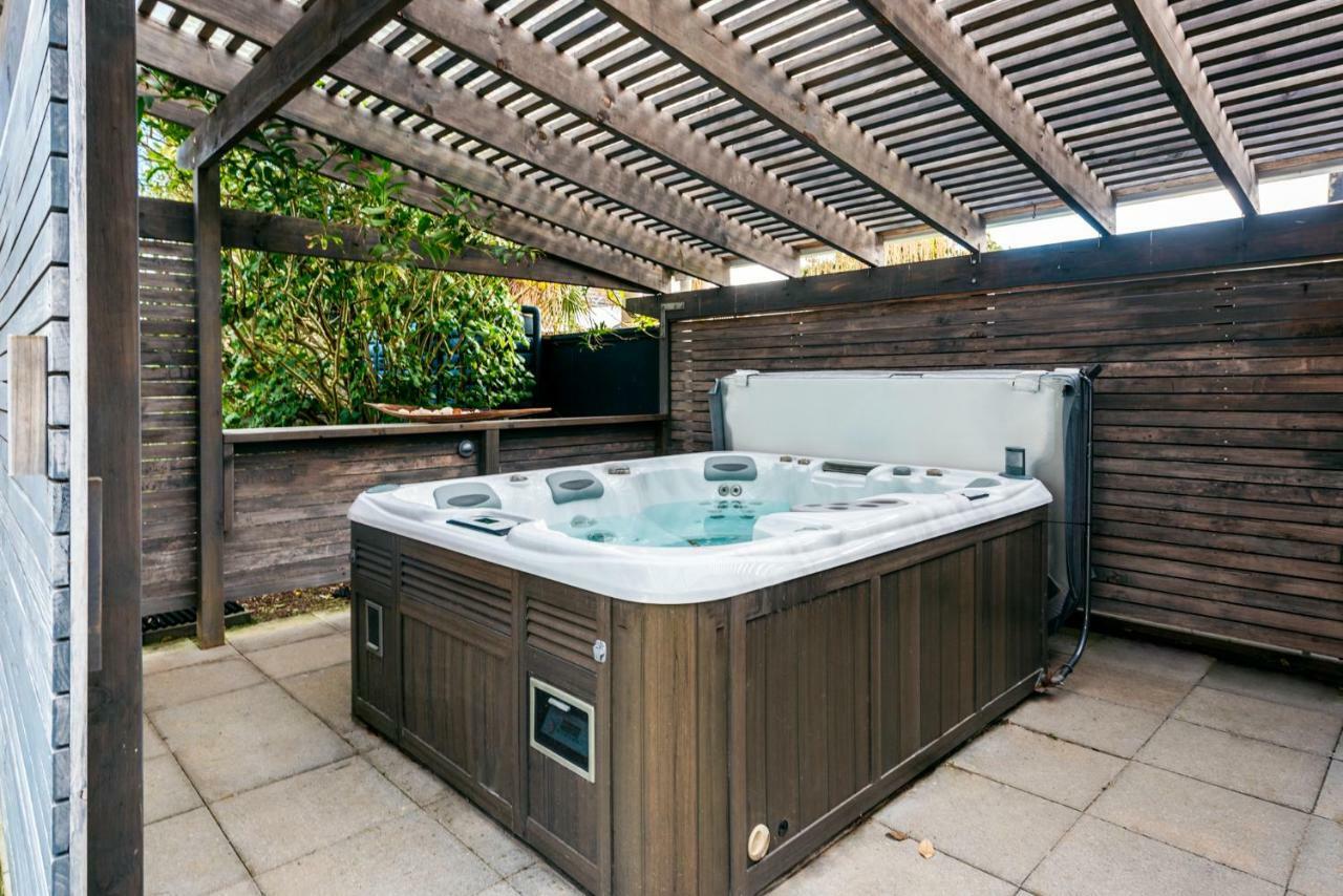 Waiheke Waterfront Lodge Oneroa Екстериор снимка