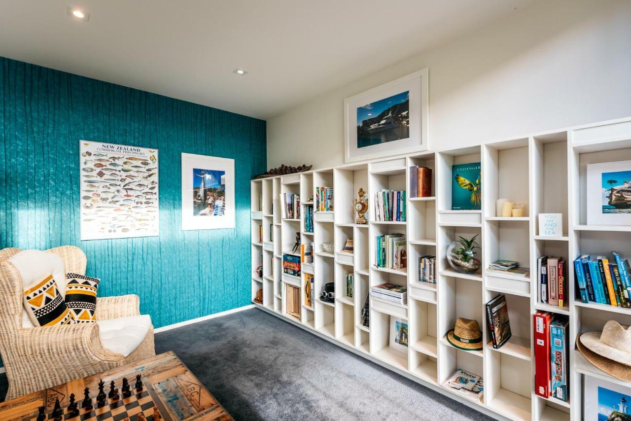 Waiheke Waterfront Lodge Oneroa Екстериор снимка